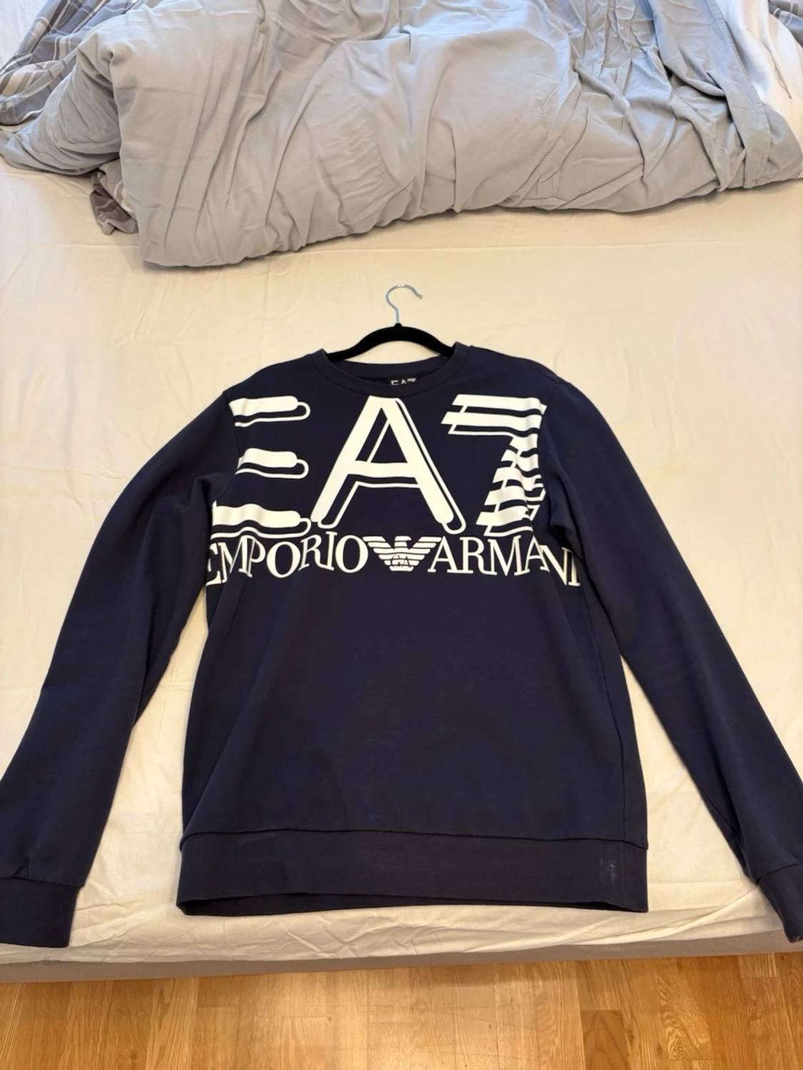 Mörkblå sweatshirt från Emporio Armani