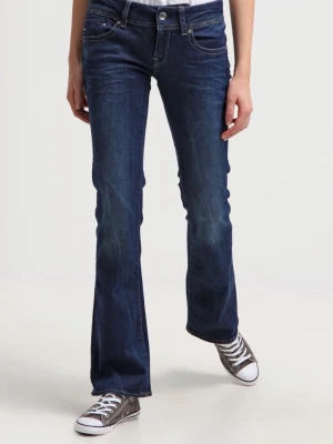 Bootcut jeans från G-Star RAW - Snygga mörkblå bootcut jeans från G-Star RAW med klassisk femficksdesign och coola slitningar. Jätte lowwaist 💖💖Köpte för 1200 kr, priset kan diskuteras. Storlek: 24/32