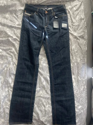 Low waist jeans  - Low waist jeans från Gant (Inte ultra low waist) Helt ny med prislapp Aldrig använd, endast testad Storlek 29/34