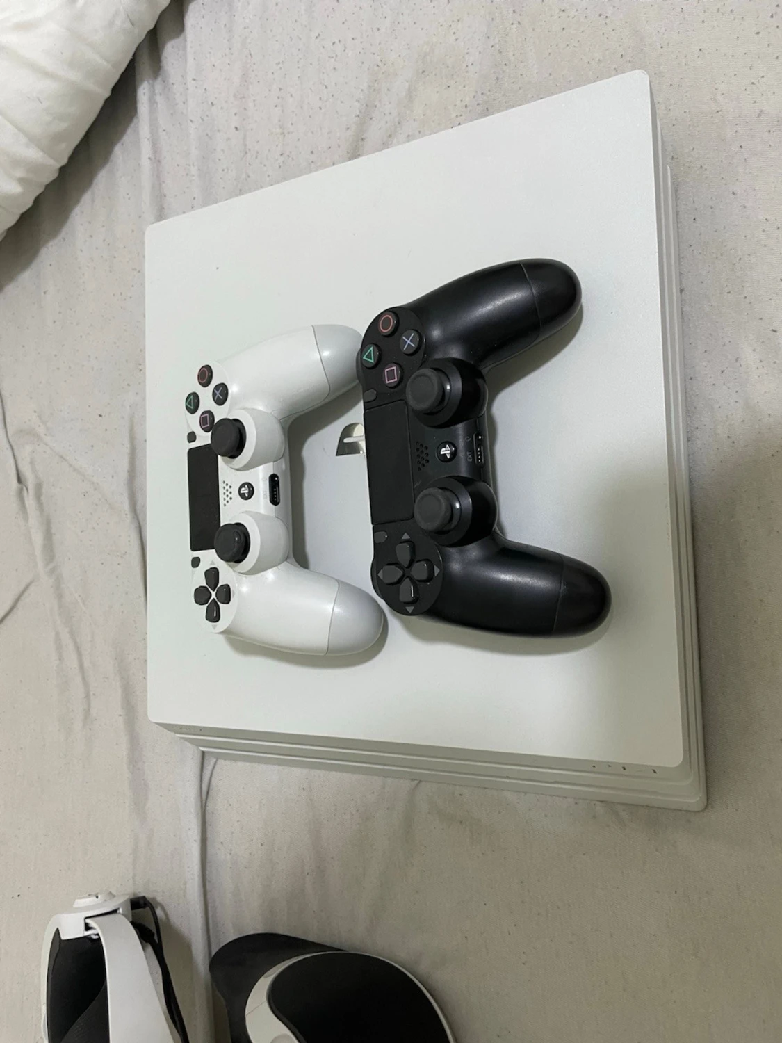 PS 4 PRO slim white edition 1T  - 1
