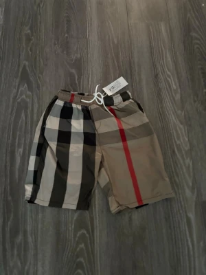 Burberry shorts - Helt nya oanvända,kvitto finns!
