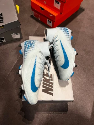 Nike Mercurial Superfly 10 Elite SG - Storlek 44, helt nya 