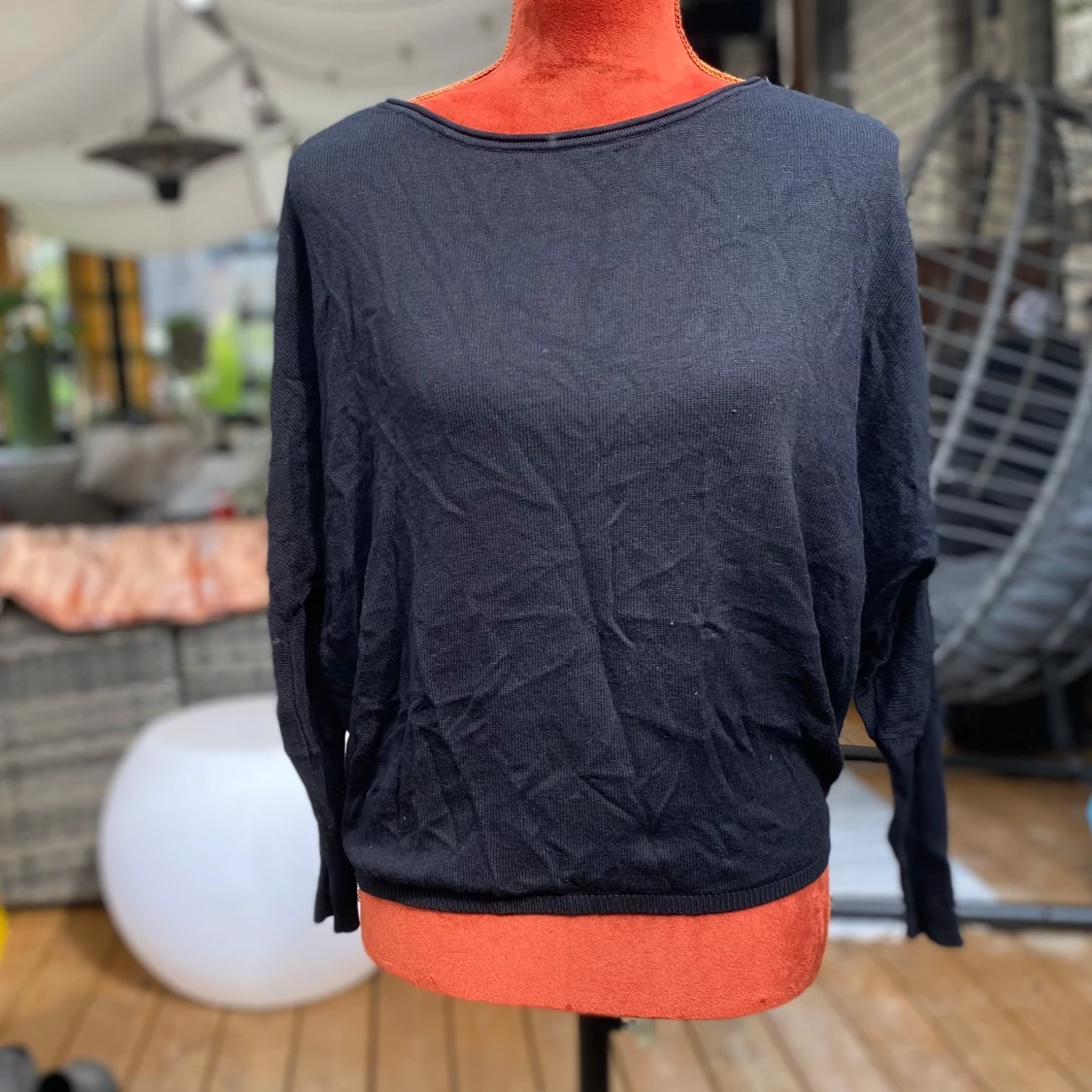 Svart stickad tröja med meshdetalj ONLY S