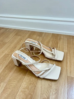 Sandaletter - Sandaletter med ca 6cm blockklack. Använda 1 gång
