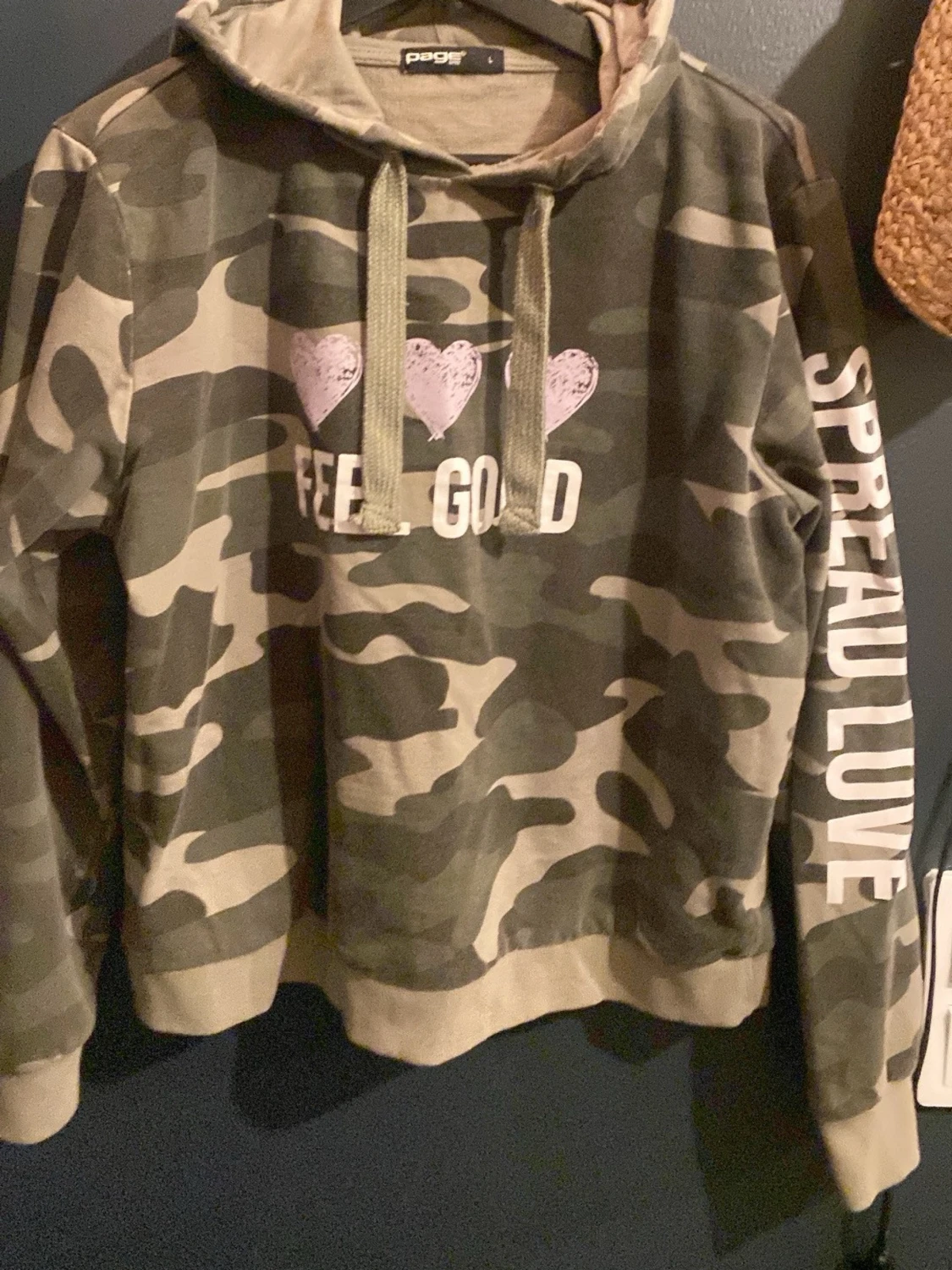 Camo hoodie med tryck från Paper