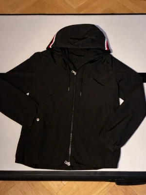 Moncler Windbreaker - Nfc funkar. Storlek 2