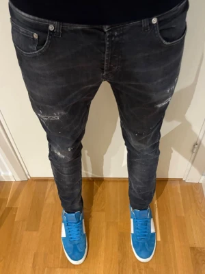 Dondup jeans - Säljer desss tvär feta dondup | Storlek 33 | Modell: Mius | Bra skick | Skriv vid minsta fråga eller fundering 🤝