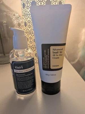 Kit med serum & snigelslem - Klairs soothing serum ( använd lite ) COSRX snigelslemmet är använd / testat en gång.