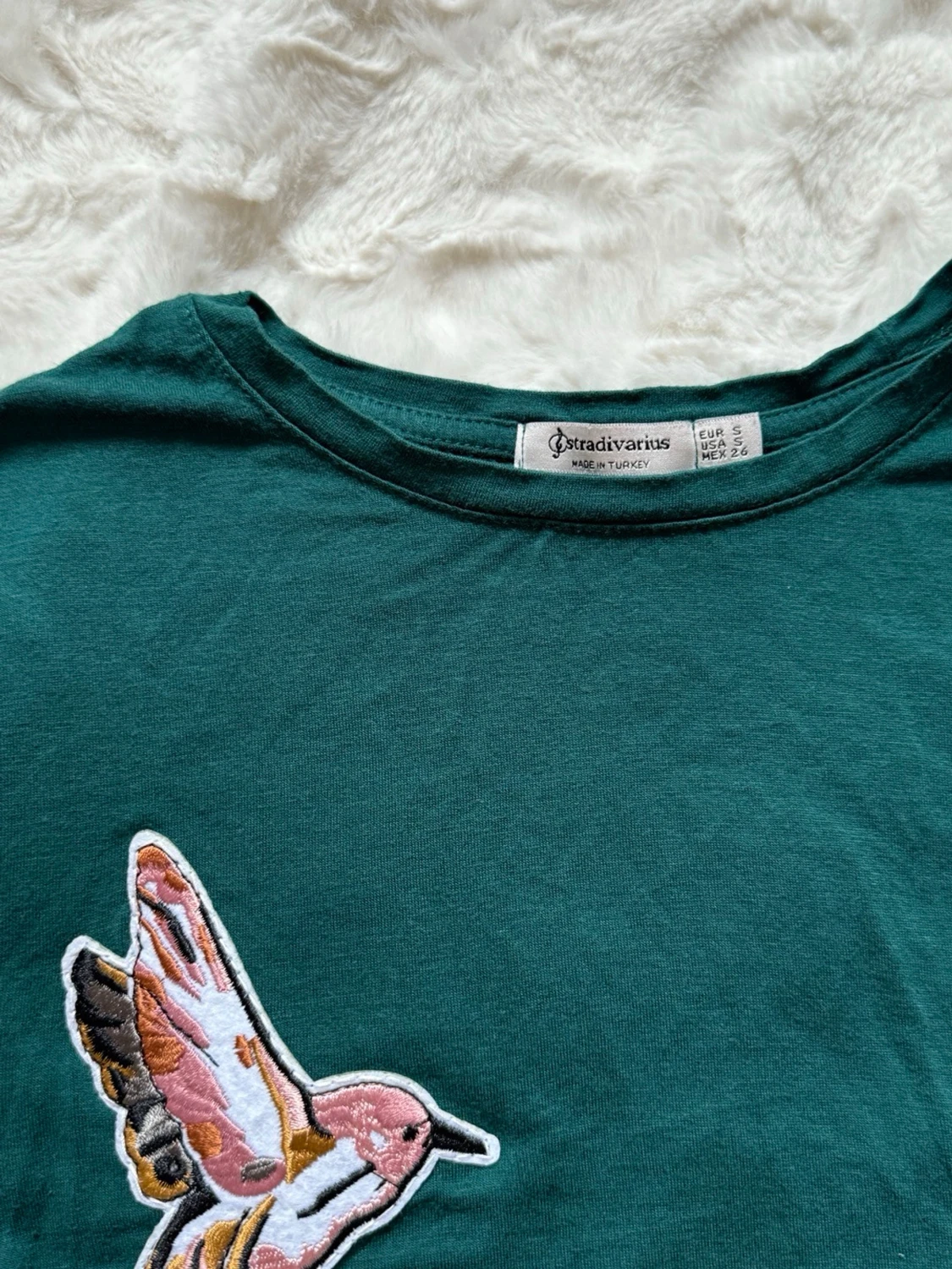 Mörkgrön topp med fågelapplikation - 3