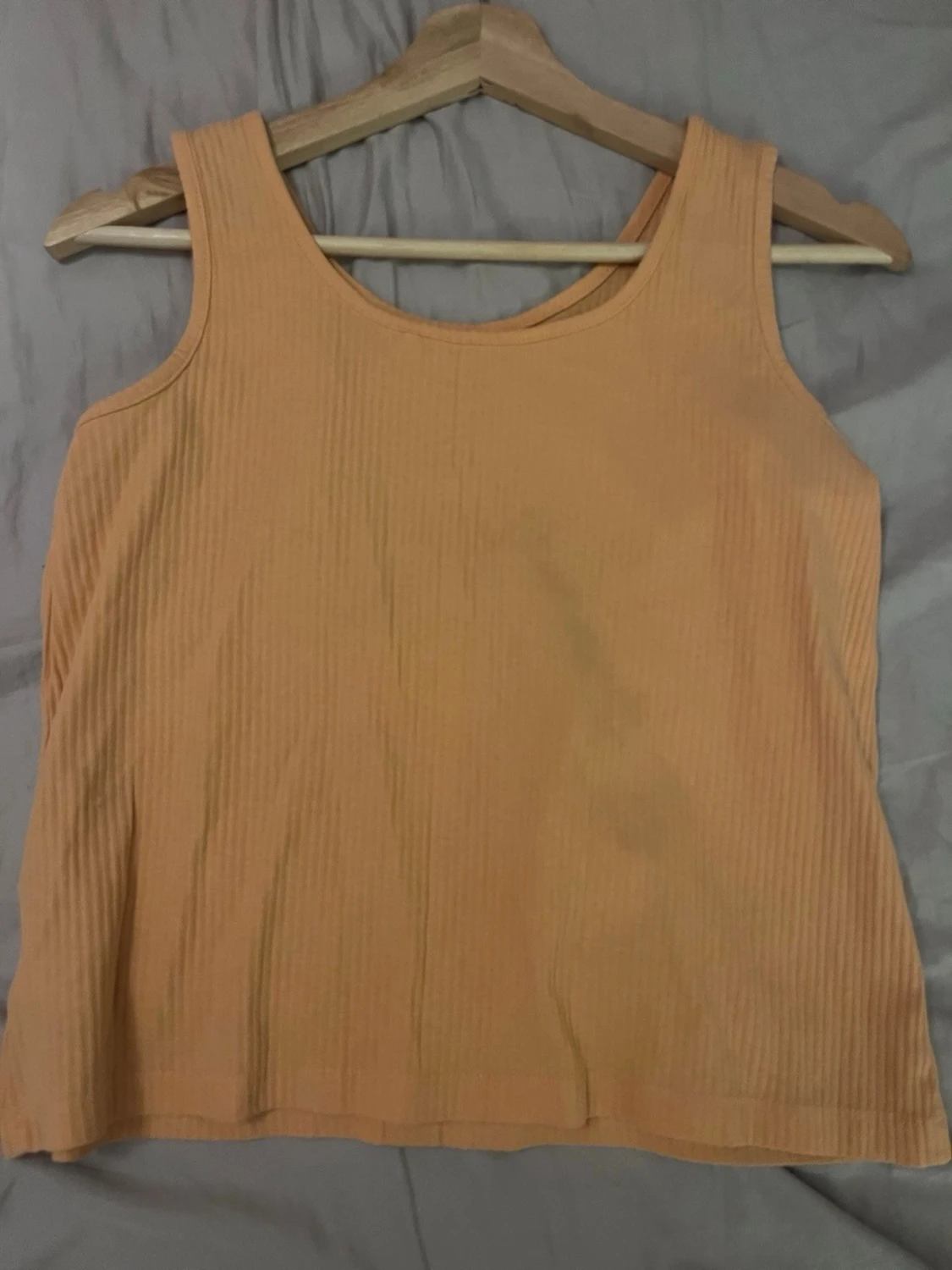 Coral orange ribbad linnetopp med knappar - 2