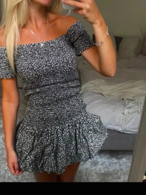 Klänning hm - Supersöt klänning ifrån hm❤️‍🔥❤️‍🔥slutsåld 