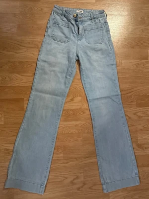 Wrangler jeans  - Jeans från Wrangler  Öppen för bud vid snabb affär. Paketpris vid köp av flera plagg.🎀