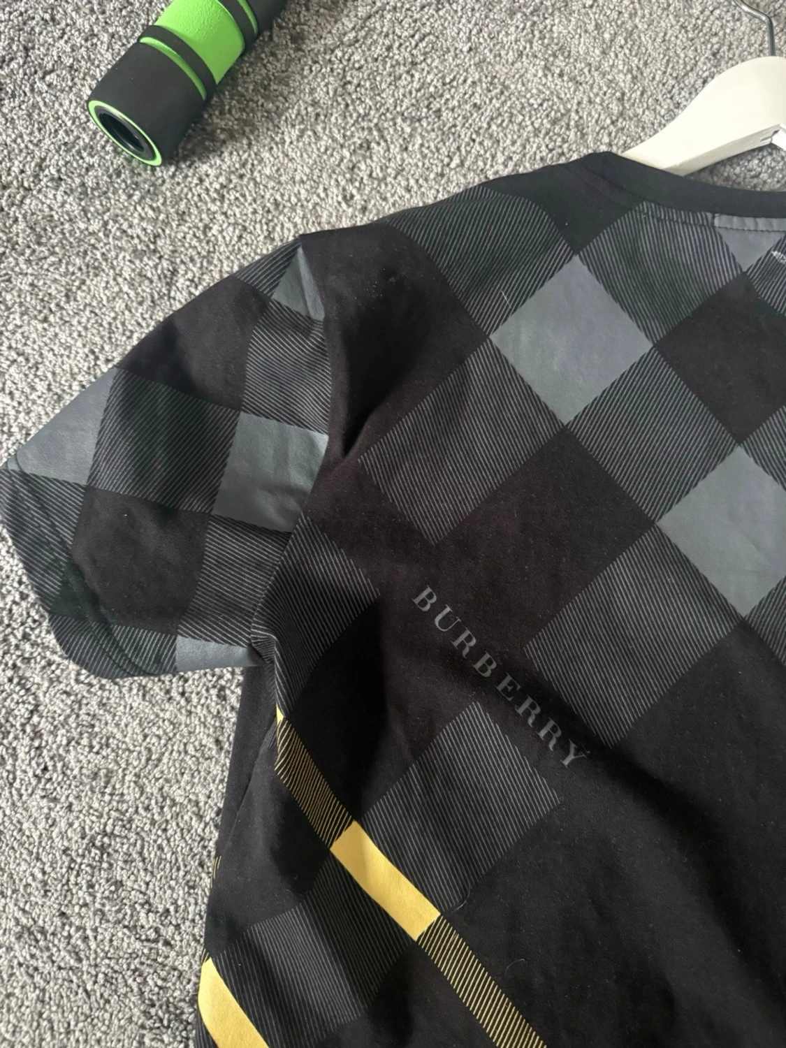 Burberry tshirt - 4