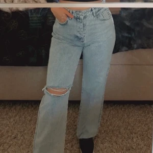 Jeans från ZARA - Slutsålda jeans frpn zara. Använd några gånger 