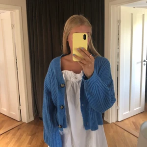 Kofta - Kofta i en väldigt fin blå(intressekoll)nypris 200)