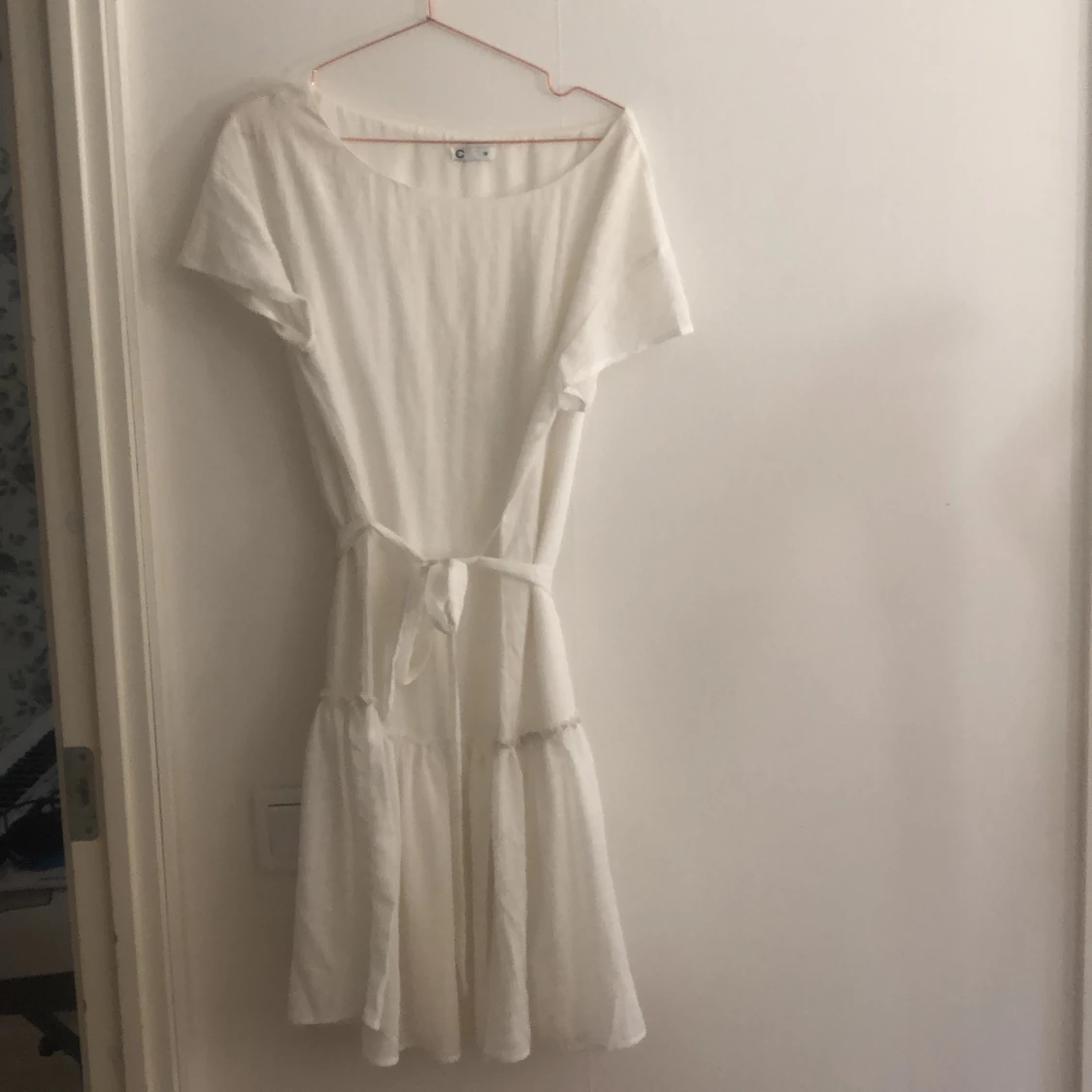 Vit somrig klänning - 90