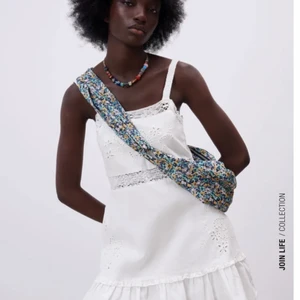 klänning från Zara - jätte fin klänning från zara! helt ny, aldrig använd 