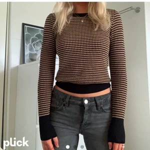 Tröja - Säljer denna populära slutsålda tröja från zara