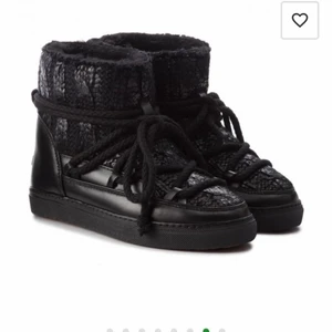 Inuikii - Inuikiis i storlek 40, väldigt fint skick🤩🤩 använda fåtal gånger. Köp direkt för 1500