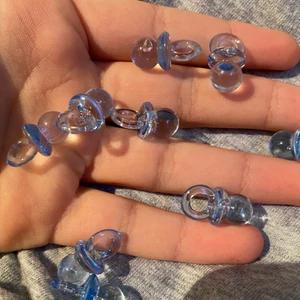 Nappberlocker  - Fina nappberlocker i blå färg💎gulliga och trendigt🔥säljer 10st