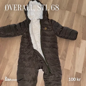 Overall, stl 68 - Fint overall, i grön färg. Helt fodrad. Aldrig använd. 