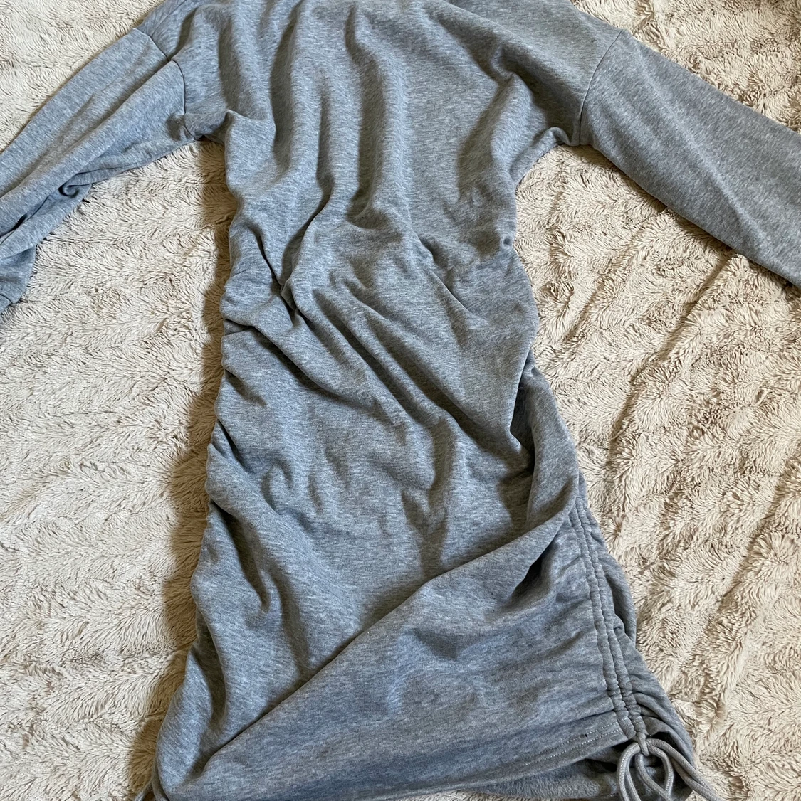 Grå klänning i jearseymaterial stl 36 - 90