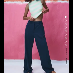 Zara topp - Jag säljer ett populärt linne från zara. Linnet är aldrig använt jag har bara testat den så den har kvar prislappen. Om flera är intresserade blir det budgivning.