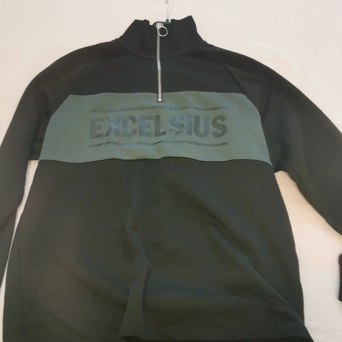 Svart tröja från H&M - 90