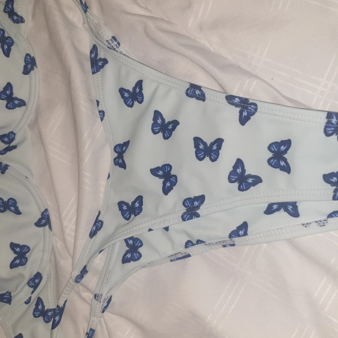 SHEIN- STORLEK M - 90