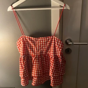 Röd picknick topp - Superfin använd 1 gång💞 buda 