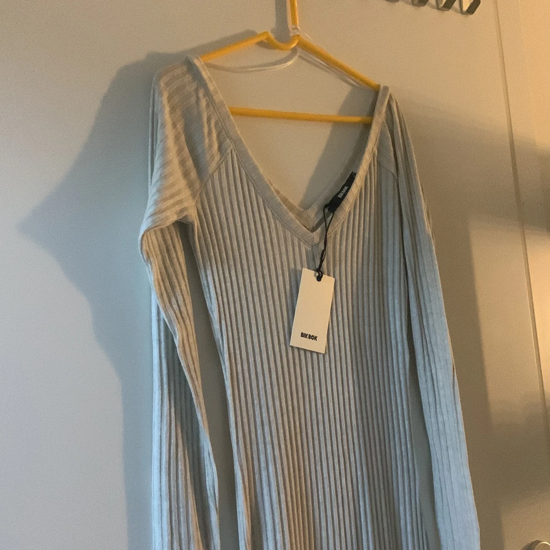 Lång klänning, Bikbok