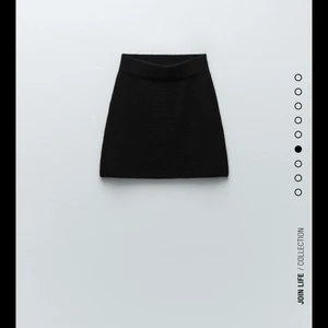 Zara - INTRESSKOLL PÅ MIN ZARA KJOL JAG ALDRIG ANDVÄNT💖 högsta bud får den. Köp direkt för 300❤️