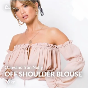 Oanvänd off shoulder blouse - Oanvänd blus från Nelly, jättefin! Inga fel på den, säljer för 70kr! Som ni ser är den för stor för mig, och det är därför jag säljer👍🏻