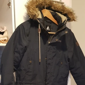 Vinterjacka - Everest vinterjacka knappt använd 