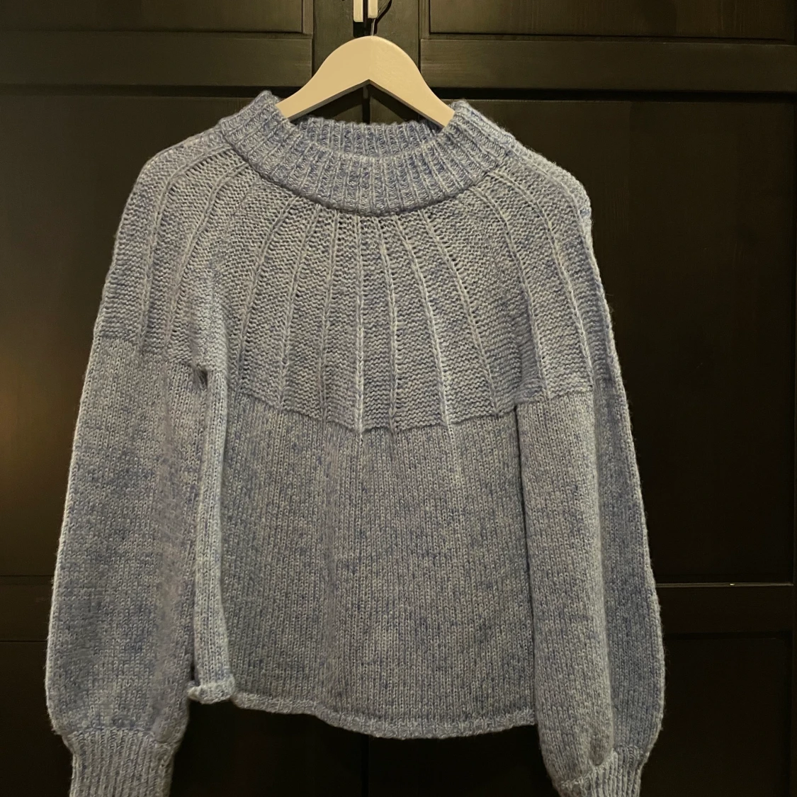 Stickad tröja strl M