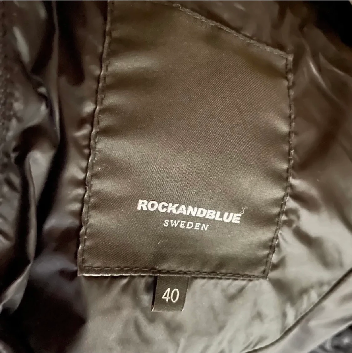 Rock and blue jacka  - 91