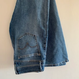 Levis jeans - Bootcut jeans från Levis i storlek 27, längden är perfekt på mig som är 173cm ❤️‍🔥🤠