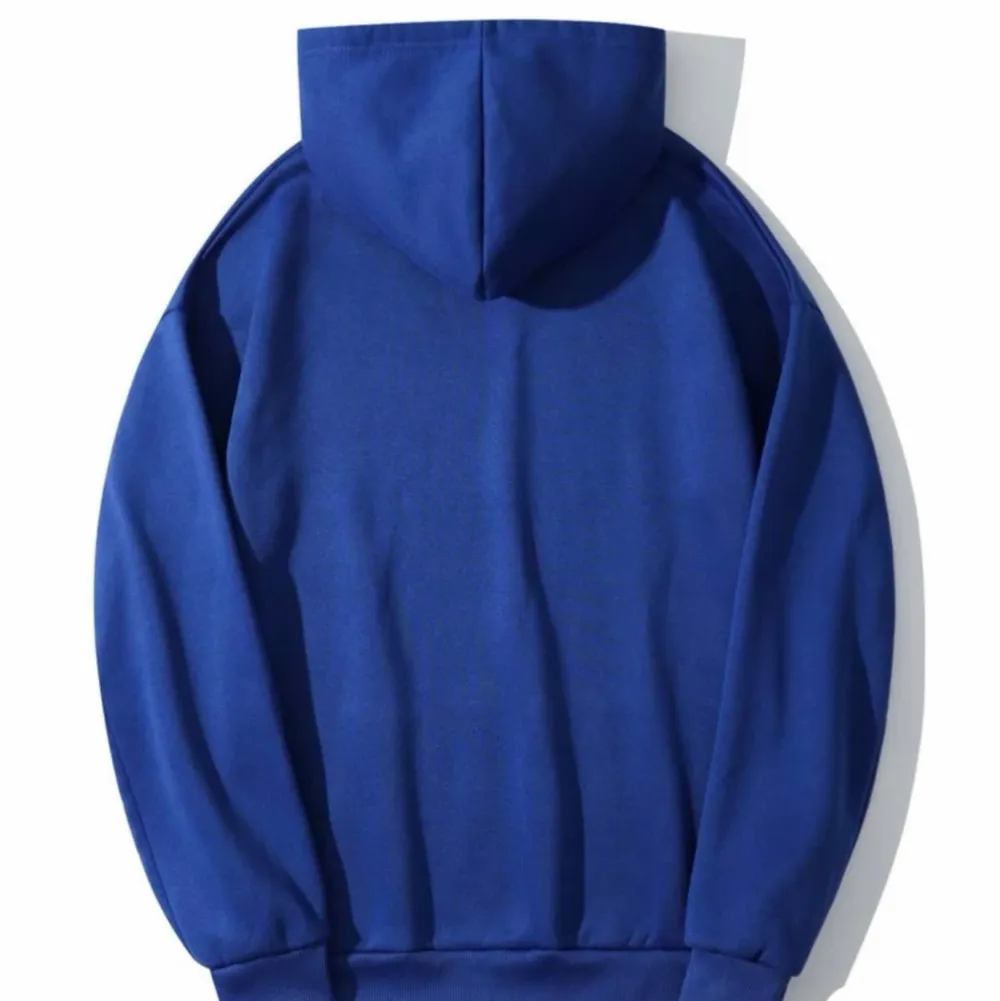 En mörkblå hoodie från SHEIN som bara är fåtal gånger använd och i mycket bra skick. . Tröjor & Koftor.