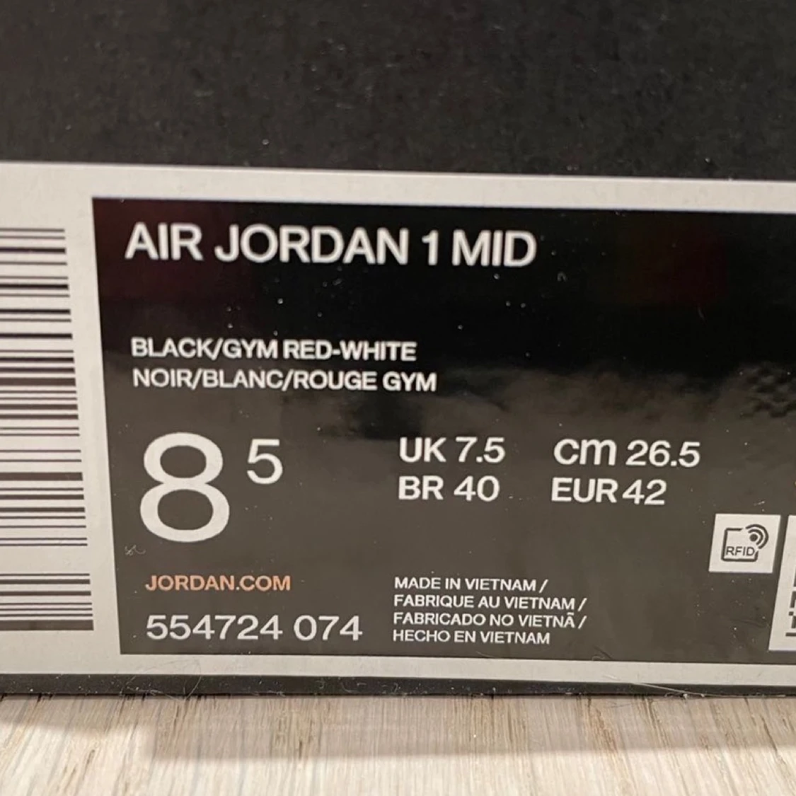 Jordan 1 Mid Banned (2020) - 91