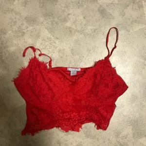 Röd topp - Röd topp från New yorker, strl: M