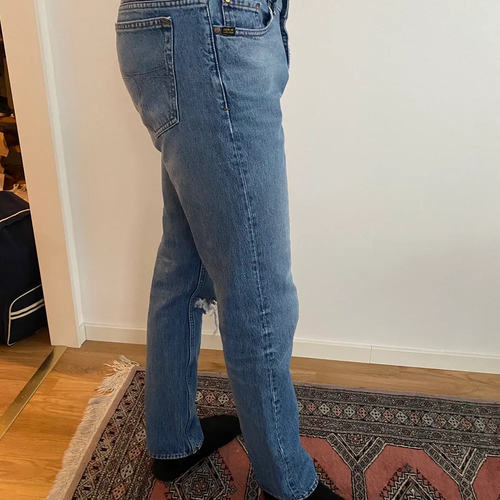 De är i bra skick, alltså inga skador eller fläckar. Jeans & Byxor.