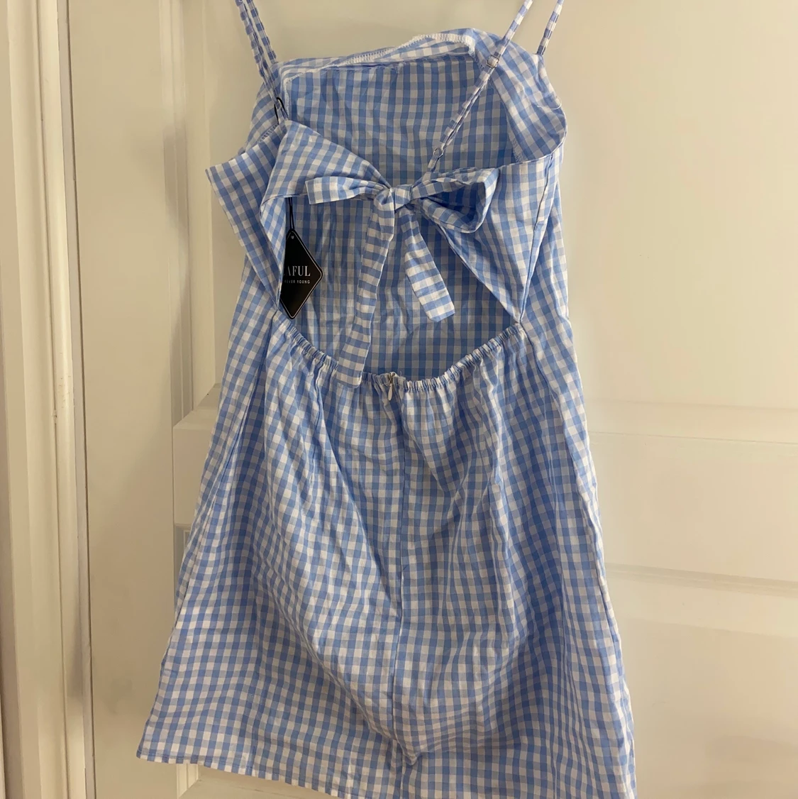 Söt rutig miniklänning