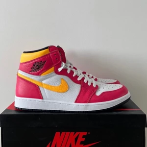 Air Jordan 1 Retro High OG LFR - Air Jordan 1 Retro High OG Light Fusion Red. DS. US 11.5/EU 45.5. 1600kr. Meet-up in Stockholm available. No trade/exchange 