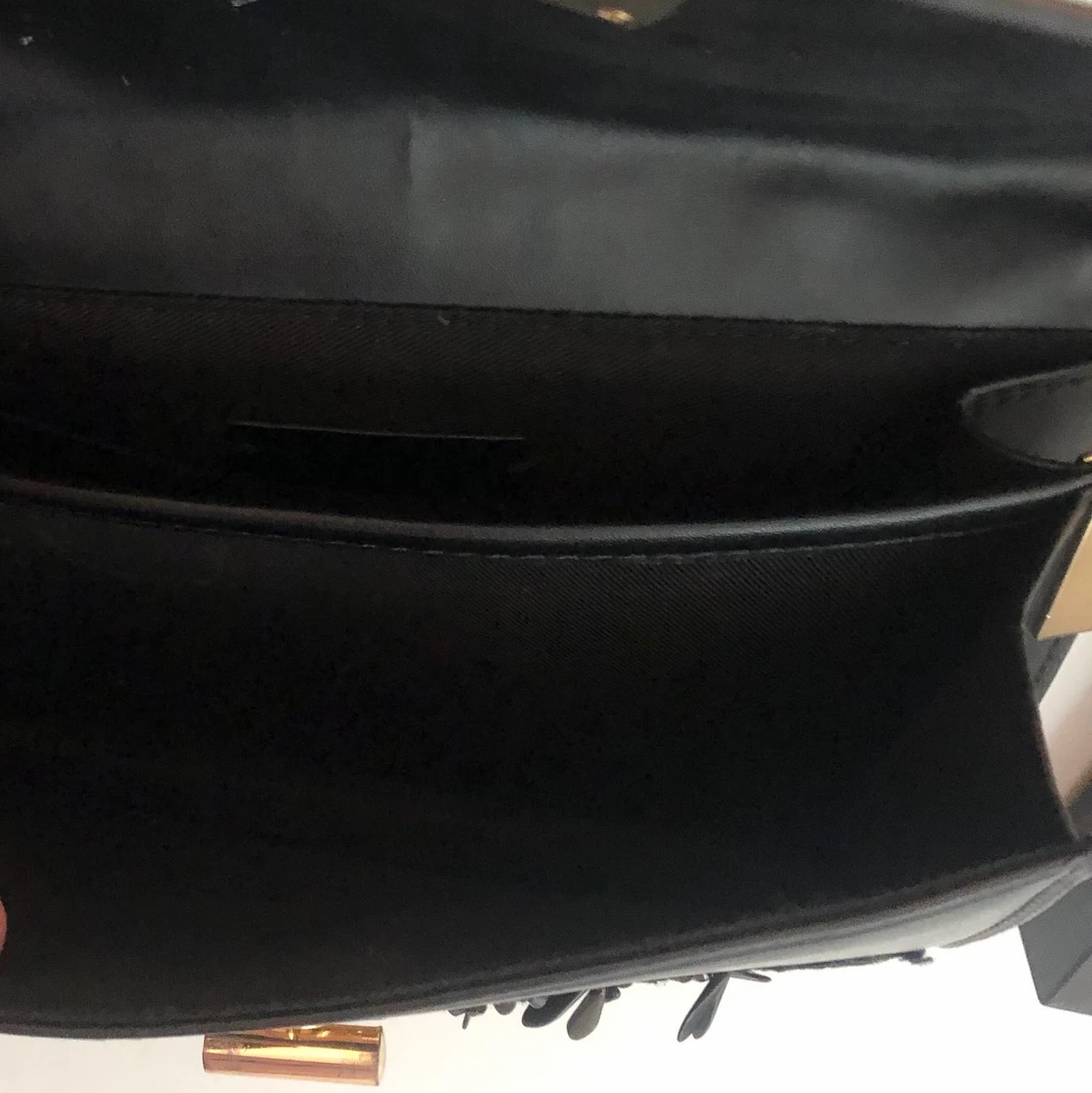 Svart väska  - 91