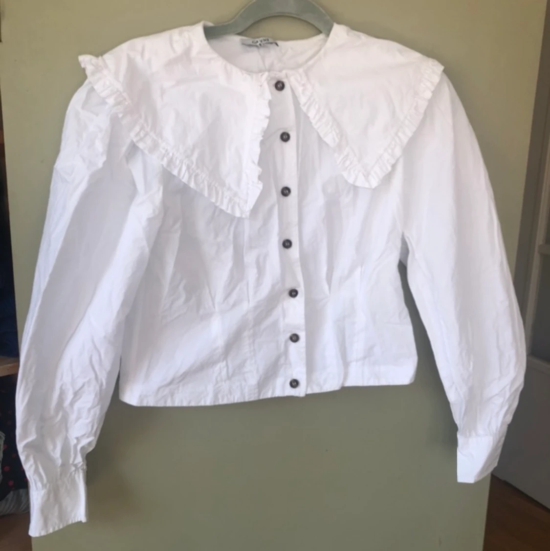 Skjorta från ganni i XS - 91