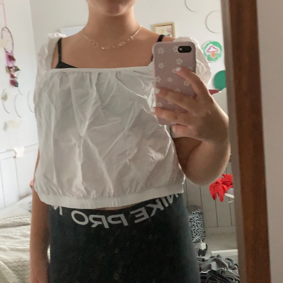 Vit festlig topp med puff ärmar - 90