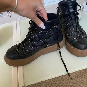 Skor - Jätte fina skor med kvalite och väldigt varma 