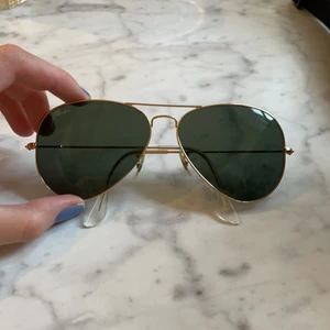 Rayban pilot-glasögon/aviator - Storlek large. Tyvärr inget fodral. 