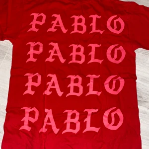 T-Shirt med tryck - T-shirt köp i USA. 