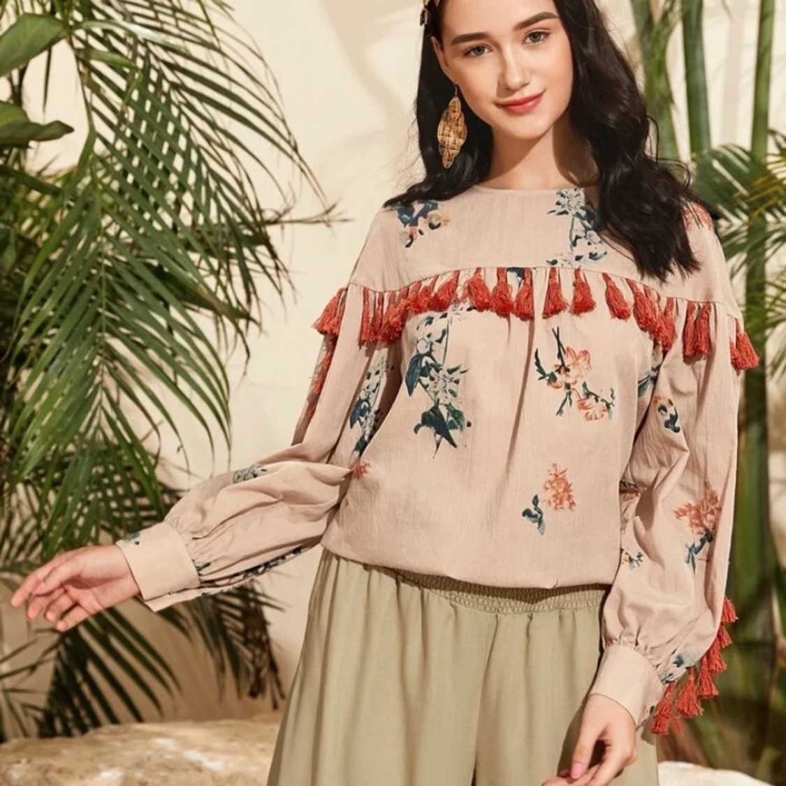 Aprikos blommig blus 